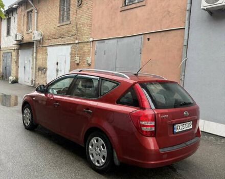 Красный Киа Сид, объемом двигателя 1.58 л и пробегом 207 тыс. км за 4500 $, фото 1 на Automoto.ua