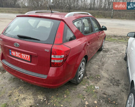 Красный Киа Сид, объемом двигателя 1.4 л и пробегом 207 тыс. км за 6500 $, фото 5 на Automoto.ua