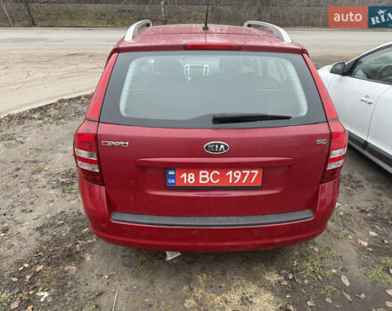 Красный Киа Сид, объемом двигателя 1.4 л и пробегом 207 тыс. км за 6500 $, фото 6 на Automoto.ua