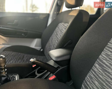 Красный Киа Сид, объемом двигателя 1.4 л и пробегом 224 тыс. км за 5600 $, фото 31 на Automoto.ua