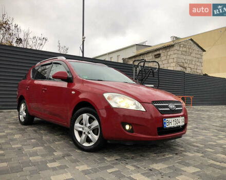 Красный Киа Сид, объемом двигателя 1.6 л и пробегом 248 тыс. км за 4599 $, фото 3 на Automoto.ua