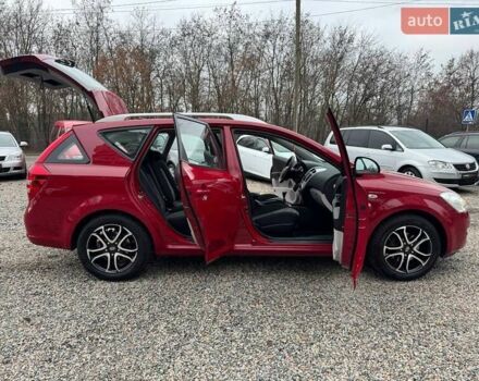 Червоний Кіа Сід, об'ємом двигуна 0 л та пробігом 108 тис. км за 5900 $, фото 52 на Automoto.ua