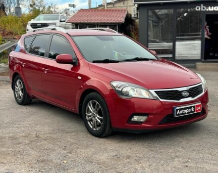 Красный Киа Сид, объемом двигателя 1.6 л и пробегом 267 тыс. км за 6890 $, фото 2 на Automoto.ua