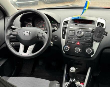 Киа Сид 2009 в Виннице на Automoto.ua Красный Киа Сид, объемом двигателя 1.6 л и пробегом 267 тыс. км за 6890 $, фото 23 на Automoto.ua