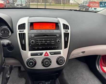 Червоний Кіа Сід, об'ємом двигуна 0 л та пробігом 108 тис. км за 5900 $, фото 31 на Automoto.ua