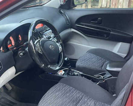 Красный Киа Сид, объемом двигателя 1.4 л и пробегом 225 тыс. км за 5500 $, фото 9 на Automoto.ua