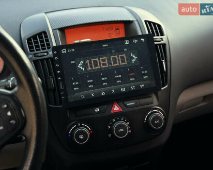 Червоний Кіа Сід, об'ємом двигуна 1.4 л та пробігом 217 тис. км за 4900 $, фото 27 на Automoto.ua