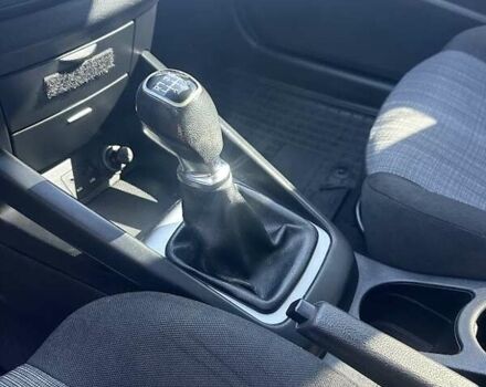 Красный Киа Сид, объемом двигателя 1.58 л и пробегом 265 тыс. км за 6200 $, фото 13 на Automoto.ua