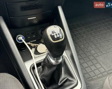 Красный Киа Сид, объемом двигателя 1.6 л и пробегом 267 тыс. км за 6890 $, фото 28 на Automoto.ua