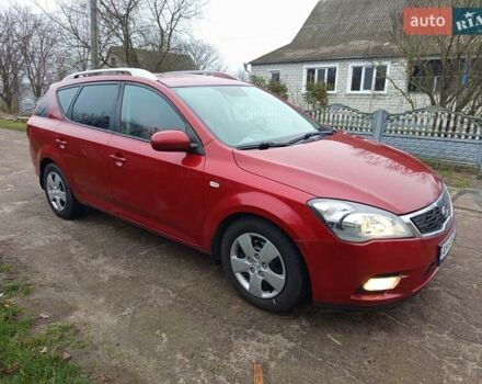 Красный Киа Сид, объемом двигателя 1.59 л и пробегом 308 тыс. км за 7200 $, фото 1 на Automoto.ua