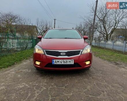 Красный Киа Сид, объемом двигателя 1.59 л и пробегом 308 тыс. км за 7200 $, фото 3 на Automoto.ua