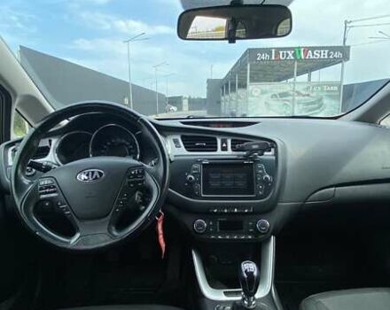 Червоний Кіа Сід, об'ємом двигуна 1.4 л та пробігом 136 тис. км за 8500 $, фото 33 на Automoto.ua
