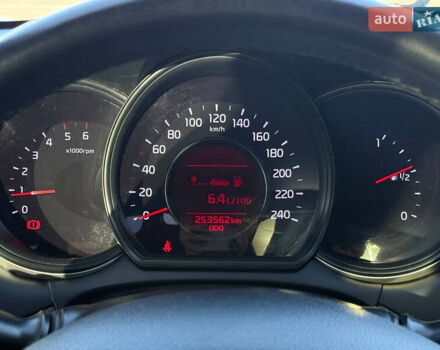 Червоний Кіа Сід, об'ємом двигуна 1.58 л та пробігом 254 тис. км за 10500 $, фото 9 на Automoto.ua