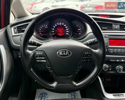 Красный Киа Сид, объемом двигателя 1.58 л и пробегом 254 тыс. км за 9800 $, фото 11 на Automoto.ua
