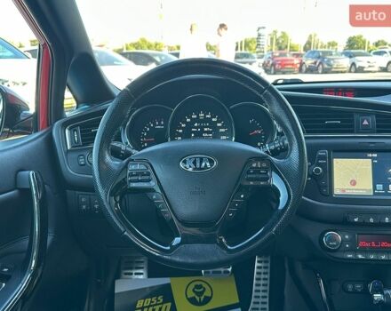 Червоний Кіа Сід, об'ємом двигуна 1.58 л та пробігом 211 тис. км за 12600 $, фото 10 на Automoto.ua