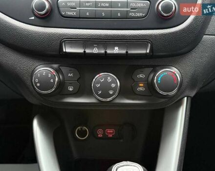 Красный Киа Сид, объемом двигателя 1.58 л и пробегом 254 тыс. км за 9800 $, фото 14 на Automoto.ua