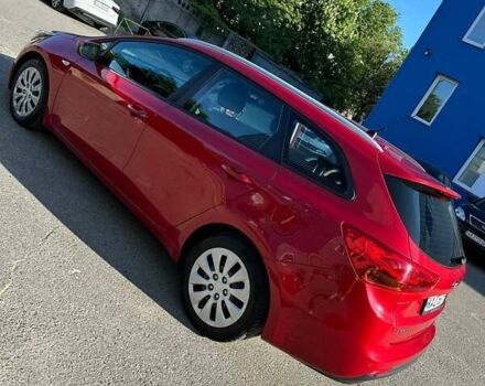 Киа Сид 2017 в Киеве на Automoto.ua Красный Киа Сид, объемом двигателя 1.58 л и пробегом 273 тыс. км за 8000 $, фото 5 на Automoto.ua