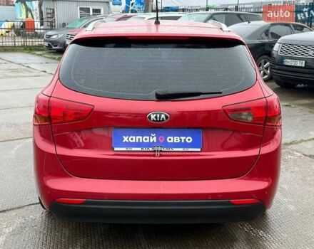 Красный Киа Сид, объемом двигателя 1.58 л и пробегом 254 тыс. км за 9800 $, фото 5 на Automoto.ua