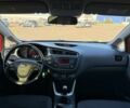 Киа Сид 2017 в Киеве на Automoto.ua Красный Киа Сид, объемом двигателя 1.6 л и пробегом 253 тыс. км за 10500 $, фото 3 на Automoto.ua