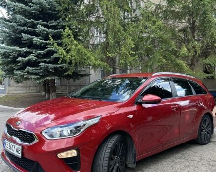 Киа Сид 2018 в Вольногорске на Automoto.ua Красный Киа Сид, объемом двигателя 1 л и пробегом 56 тыс. км за 10800 $, фото 4 на Automoto.ua