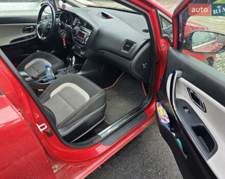 Красный Киа Сид, объемом двигателя 1.59 л и пробегом 117 тыс. км за 13999 $, фото 9 на Automoto.ua