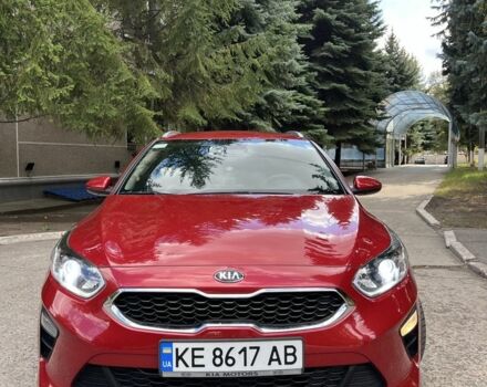 Киа Сид 2018 в Вольногорске на Automoto.ua Красный Киа Сид, объемом двигателя 1 л и пробегом 56 тыс. км за 10800 $, фото 1 на Automoto.ua