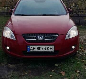 Киа Сид 2006 в Павлограде на Automoto.ua Красный Киа Сид, объемом двигателя 1.6 л и пробегом 230 тыс. км за 4500 $, фото 1 на Automoto.ua
