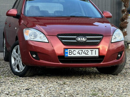 Киа Сид 2007 в Трускавце на Automoto.ua Красный Киа Сид, объемом двигателя 1.98 л и пробегом 217 тыс. км за 5999 $, фото 1 на Automoto.ua