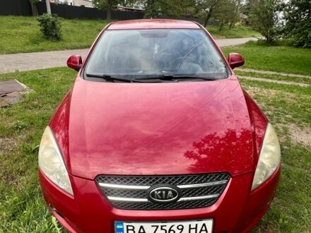 Киа Сид 2007 в Знаменке на Automoto.ua Красный Киа Сид, объемом двигателя 1.4 л и пробегом 200 тыс. км за 5602 $, фото 1 на Automoto.ua