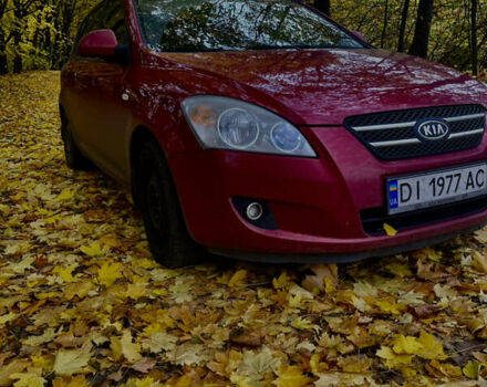 Киа Сид 2007 в Славуте на Automoto.ua Красный Киа Сид, объемом двигателя 1.59 л и пробегом 235 тыс. км за 6000 $, фото 1 на Automoto.ua