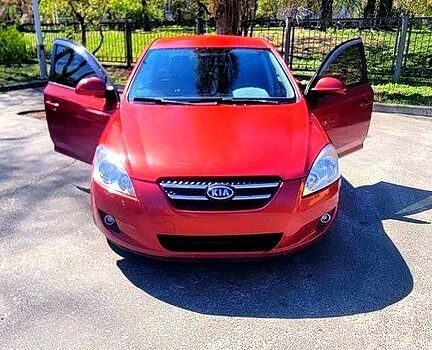 Красный Киа Сид, объемом двигателя 2 л и пробегом 210 тыс. км за 6500 $, фото 1 на Automoto.ua