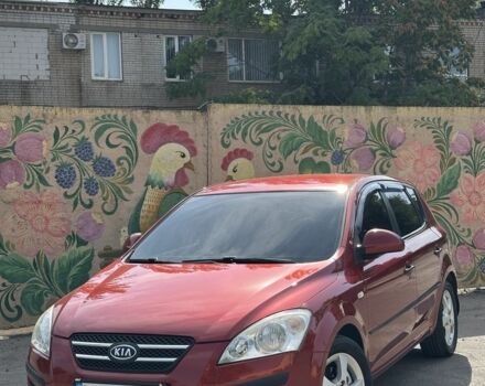 Красный Киа Сид, объемом двигателя 1.6 л и пробегом 200 тыс. км за 5500 $, фото 1 на Automoto.ua