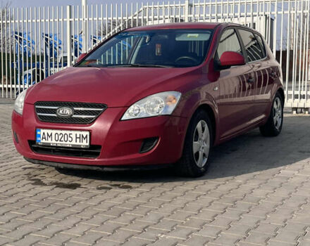 Красный Киа Сид, объемом двигателя 1.6 л и пробегом 231 тыс. км за 4900 $, фото 1 на Automoto.ua