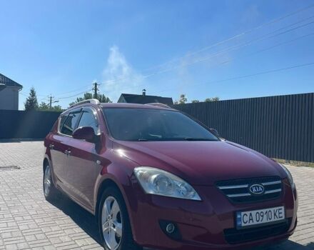 Красный Киа Сид, объемом двигателя 1.6 л и пробегом 228 тыс. км за 6300 $, фото 1 на Automoto.ua