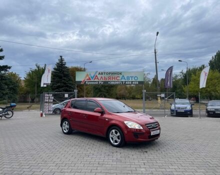 Красный Киа Сид, объемом двигателя 1.6 л и пробегом 200 тыс. км за 5500 $, фото 1 на Automoto.ua