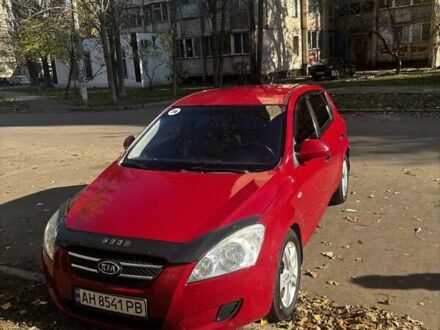Красный Киа Сид, объемом двигателя 1.6 л и пробегом 308 тыс. км за 5500 $, фото 1 на Automoto.ua
