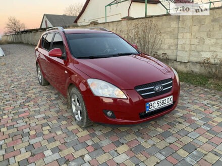 Киа Сид 2008 в Самборе на Automoto.ua Красный Киа Сид, объемом двигателя 1.6 л и пробегом 335 тыс. км за 4900 $, фото 1 на Automoto.ua