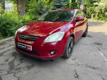 Киа Сид 2008 в Киеве на Automoto.ua Красный Киа Сид, объемом двигателя 1.4 л и пробегом 238 тыс. км за 4990 $, фото 1 на Automoto.ua