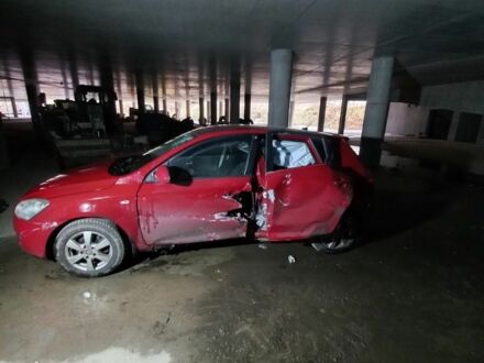 Червоний Кіа Сід, об'ємом двигуна 1.6 л та пробігом 250 тис. км за 2135 $, фото 1 на Automoto.ua