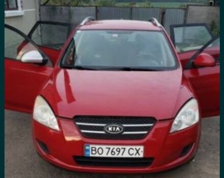 Красный Киа Сид, объемом двигателя 1.4 л и пробегом 288 тыс. км за 5300 $, фото 1 на Automoto.ua