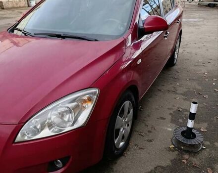 Красный Киа Сид, объемом двигателя 1.58 л и пробегом 215 тыс. км за 5500 $, фото 1 на Automoto.ua