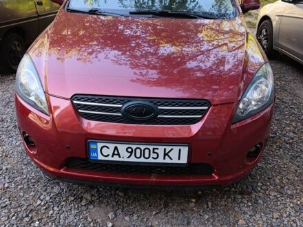 Киа Сид 2008 в Черкассах на Automoto.ua Красный Киа Сид, объемом двигателя 1.6 л и пробегом 227 тыс. км за 6800 $, фото 1 на Automoto.ua