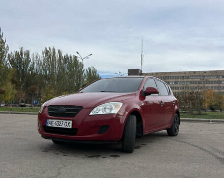 Киа Сид 2008 в Кривом Роге на Automoto.ua Красный Киа Сид, объемом двигателя 1.6 л и пробегом 189 тыс. км за 5300 $, фото 1 на Automoto.ua
