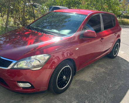 Красный Киа Сид, объемом двигателя 1.6 л и пробегом 267 тыс. км за 5999 $, фото 1 на Automoto.ua