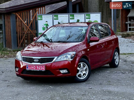 Красный Киа Сид, объемом двигателя 1.6 л и пробегом 154 тыс. км за 8399 $, фото 1 на Automoto.ua