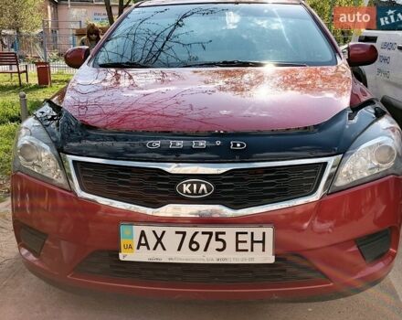 Красный Киа Сид, объемом двигателя 1.4 л и пробегом 121 тыс. км за 5600 $, фото 1 на Automoto.ua