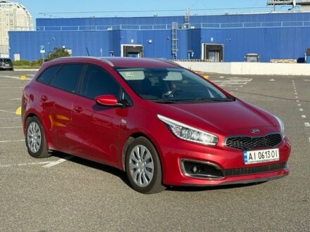 Киа Сид 2017 в Киеве на Automoto.ua Красный Киа Сид, объемом двигателя 1.6 л и пробегом 253 тыс. км за 10500 $, фото 1 на Automoto.ua