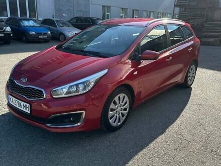 Кіа Сід 2017 у Києві на Automoto.ua Червоний Кіа Сід, об'ємом двигуна 1.58 л та пробігом 273 тис. км за 8000 $, фото 1 на Automoto.ua