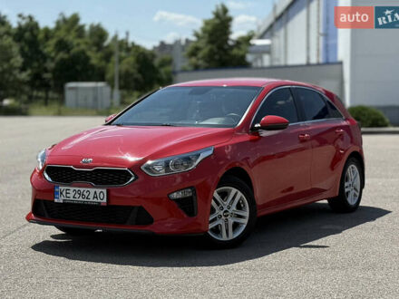 Кіа Сід 2019 у Дніпро (Дніпропетровську) на Automoto.ua Червоний Кіа Сід, об'ємом двигуна 1.59 л та пробігом 54 тис. км за 15800 $, фото 1 на Automoto.ua