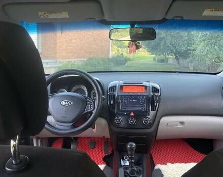 Киа Сид, объемом двигателя 1.6 л и пробегом 189 тыс. км за 5800 $, фото 8 на Automoto.ua